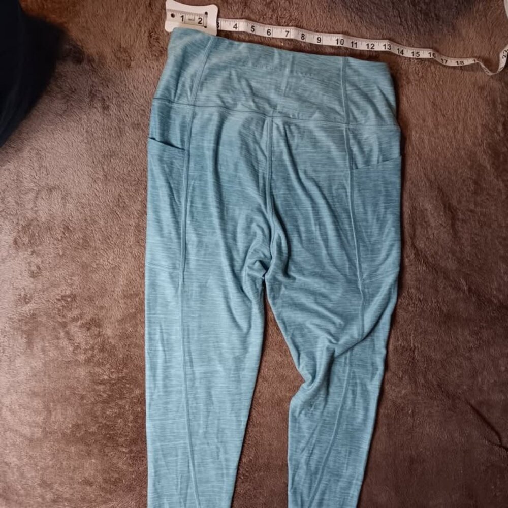 Victorias Secret Studio Leggings. Only Worn 1 time and has been dry cleaned.